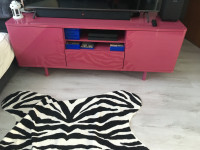 Komoda Ikea, 160x47x51 cm,roza barve,omejena serija