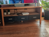 TV omara, lesen z tremi predali