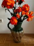 Umetno cvetje z vazo