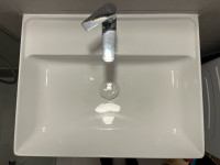 umivalnik (61x47cm) in pipa