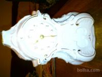 Porcelanasta starinska ura