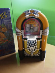 URA V OBLIKI WURLITZER JUKEBOXA