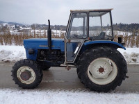 Kupim traktor UNIVERZAL 550 DTC