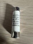 RO15 RT18 RT14 25A 500V varovalka