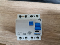 SCHRACK FID Zaščitno stikalo