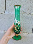 Bohemia vaza iz zelenega stekla, poslikana