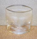 Eliptična kristalna vaza, mnjša 15x 10x 4,5cm (debelina max)
