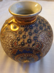 Okrasna vaza_porcelan