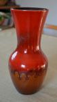 Rdeča keramična vaza