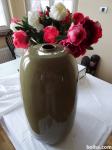Velika vaza olivne barve