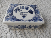 Vintič šatulja, porcelan s poslikavo, Made in Holand, vel.13x10x6 cm