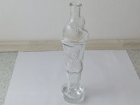 STEKLENA VAZA,KIP,STEKLENICA,AKT,FANT IN DEKLE V OBJEMU,STEKLO