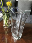 Visoka masivna steklena vaza