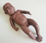 Lutka dojenček fantek temnopolti, cca 50cm