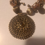 Verižica z obeskom iz medenine