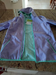 Ugodno prodam popolnoma novo otroško Softshell jakno št 158-164