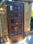 Lesena vhodna vrata ugodno prodam
