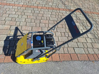 Vibro ploča Wacker Neuson Bomag valjar bager demper  traktor 4x4