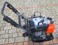 Vibro plošča Husqvarna Hatz valjar bager demper nakladač traktor 4x4