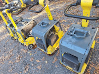 Vibro plošča Wacker Neuson  valjar bager demper nakladač traktor 4x4