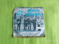 PLAVA ZVIJEZDA (SVIRAJ DA PLAČEM,TKO ČEKA,TAJ DOČEKA)