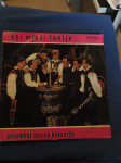 vsi mladi fantje