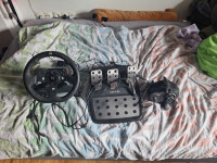 Logitech volan, pedali in menjalnik