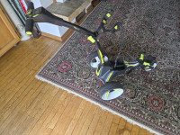 Motocaddy M3 PRO Črne barve - električni samohodni golf Voziček