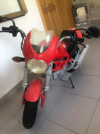 Motor na baterije