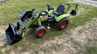 Otroski traktor Claas