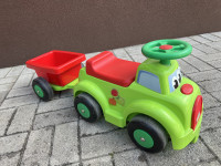 Poganjalček avto s prikolico
