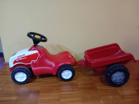 Poganjalček traktor Steyr 4115 multi s prikolico