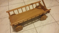 Prodam lesen otroški voz