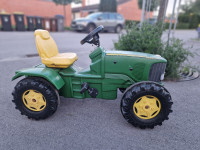 prodam otroški traktor