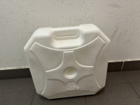 Podstavek za senčnik (nerabljen)