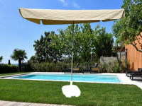 Senčnik s stojalom za teraso, bazen, atrij