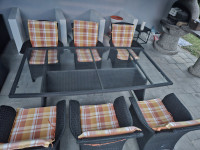 Prodam mizo 2,0 m x 1,1 m + 6 stolov, 2 LEŽALNIKA, 2 počivalnika