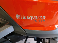 Husoqrna 114 traktorska kosilnica