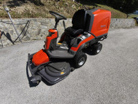 Vrtni traktor Husqvarna rider RC 320 Ts AWD