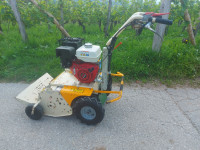Vrtni traktor kosilnica mulčar Honda za strmine in višjo travo