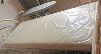 2 ogrodja za posteljo in vzmetnica  SANOLABOR  90X200CM