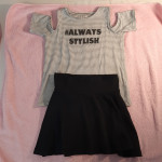 Majica in črno krilo št. 134/140