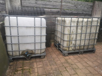 Zbiralnik cisterna kontejner za vodo 1000L PRODAM