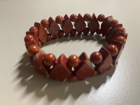 Prekrasna vintage zapestnica z jaspisom- elastična