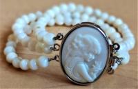 zapestnica - kameja in biser