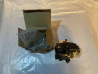 A4 A6 VW PASSAT b5 spredaj levo zaklep 401 837 015 levi