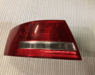 A6 zadnja leva luč AUDI zadaj levo limuzina 2004-2008