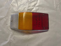 DGM9123PR - ZADNJA LUČ ZADAJ LEVO PLASTIČNI POKROV PEUGEOT 504