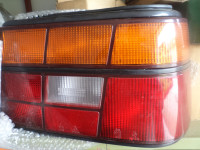 HYUNDAI PONNY LUČI ZADNJE  LEVA IN DESNA  CENA 60 EUR OD L.90-94