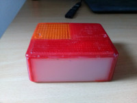 Pokrov za zadnjo luč na avtu